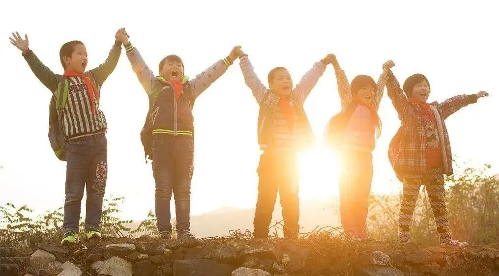 愛心助學(xué)，筑夢未來 | 新希望醫(yī)療公益助學(xué)活動